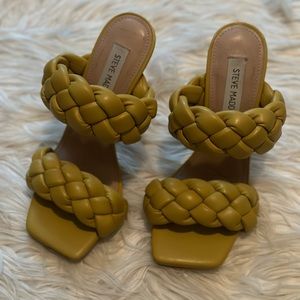 NWT! $90! Steve Madden Heels Shoes Womens Mustard Color Size 6M